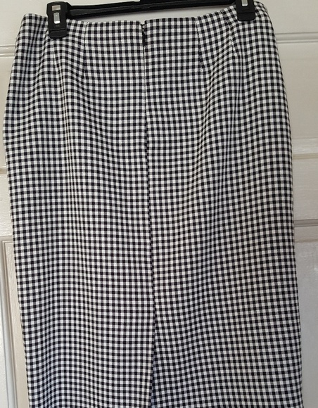 GUC Black & White Checkered Skirt - Picture 2 of 4